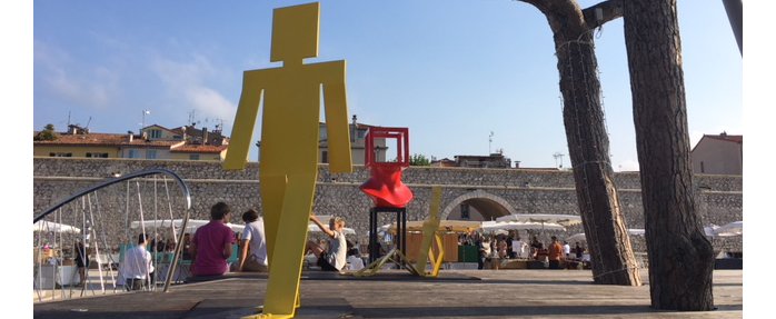 Sosno à Antibes : Avis de Grand beau à la Pinède et sur l'esplanade face au port