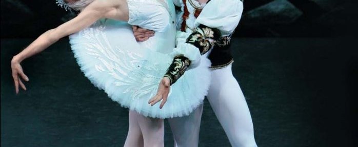 Le Lac Des Cygnes par le Saint-Pétersbourg Ballet Théâtre