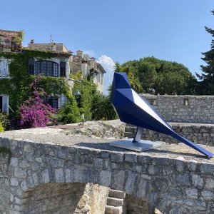 La poésie des oiseaux enchante le parcours de la 3e Biennale Internationale de Saint Paul de Vence 